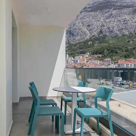 Amfora Mate Makarska